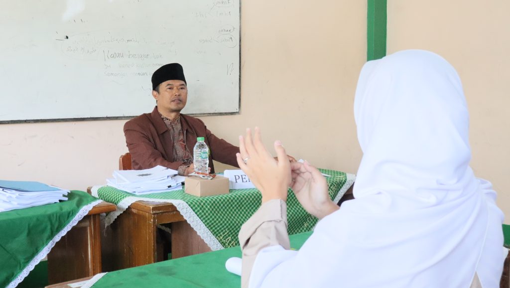 Sidang Karya Tulis Ilmiah